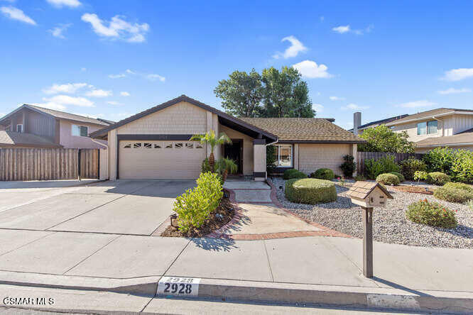 Property Photo:  2928 Sunflower Street  CA 91360 