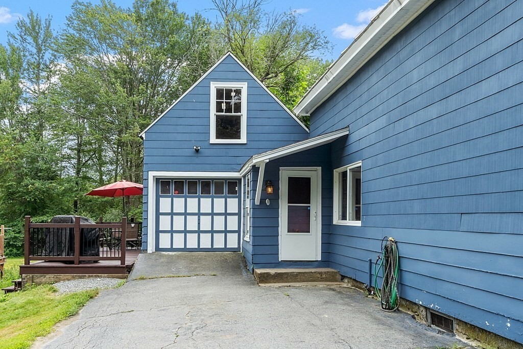 Property Photo:  254 Coleman St  MA 01440 