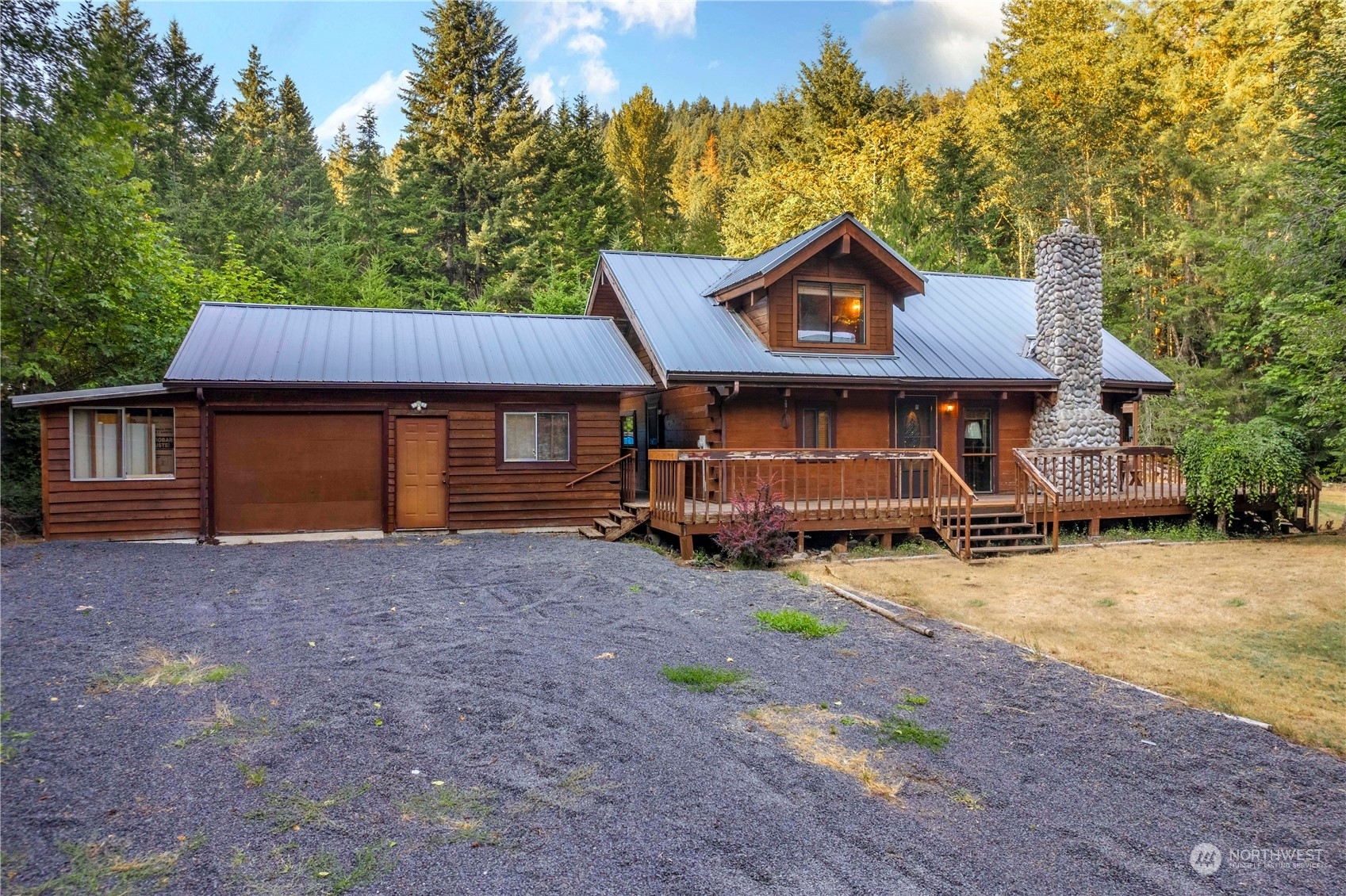 Property Photo:  35615 State Route 706 E  WA 98304 