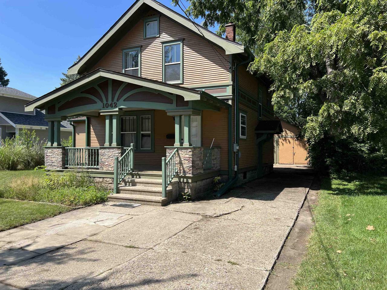 Property Photo:  1042 Wisconsin Avenue  WI 53511 