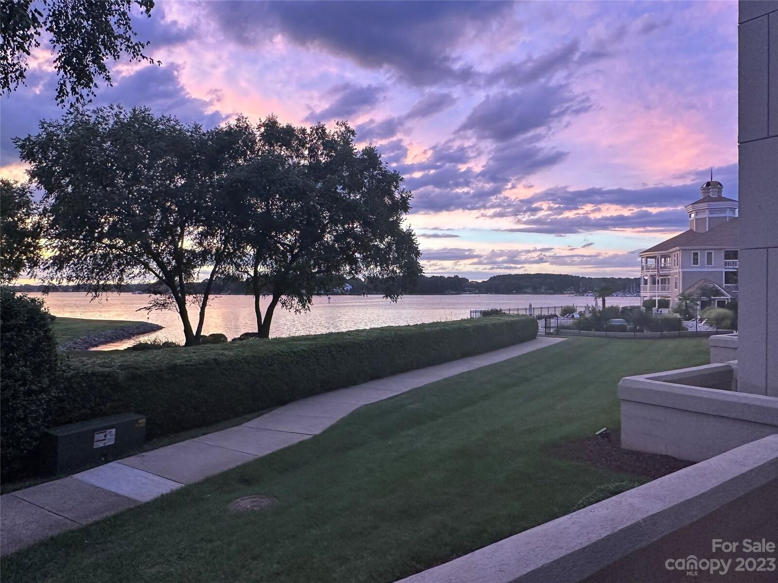 Property Photo:  18561 Vineyard Point Lane  NC 28031 