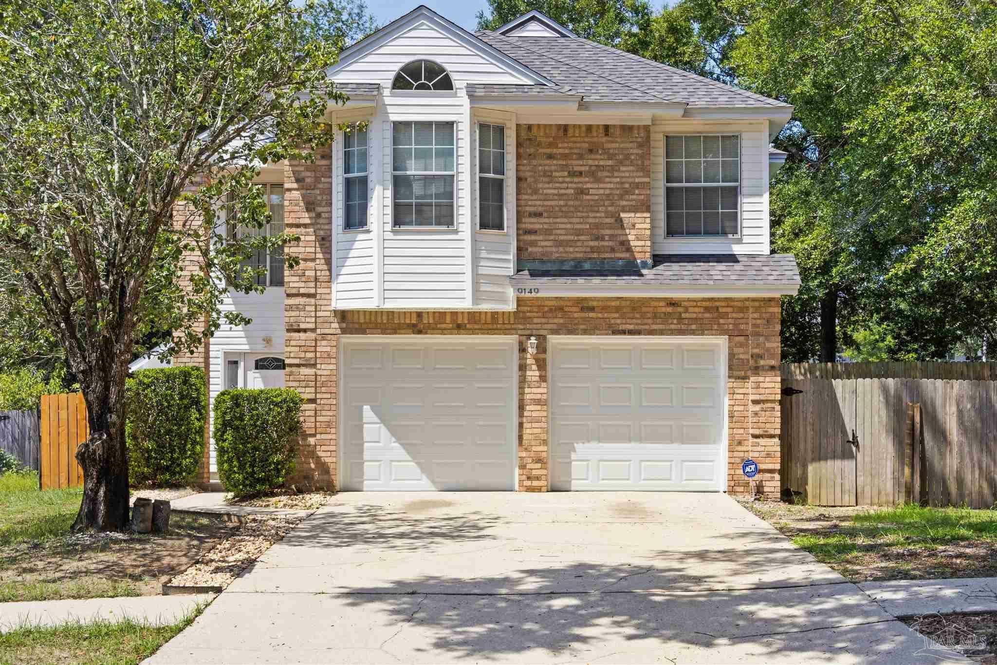 Property Photo: 9149 Stillbridge Ln FL 32514