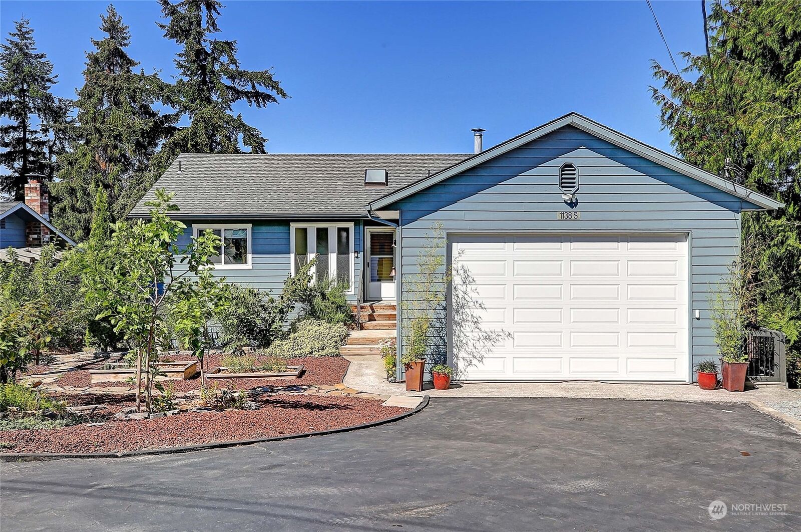 Property Photo:  1138  York Place  WA 98282 
