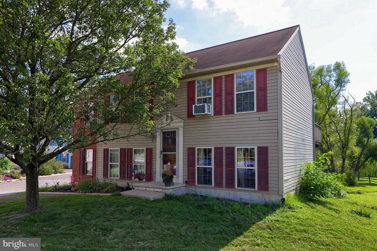 Property Photo:  216 S Lime Street  PA 17566 