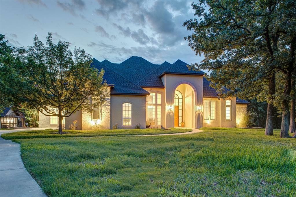 Property Photo: 258 W Ridge Street TX 76234