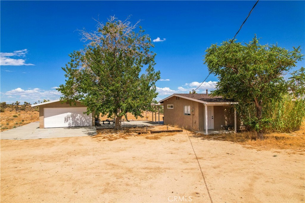 Property Photo:  1425 Wamego Trail  CA 92284 