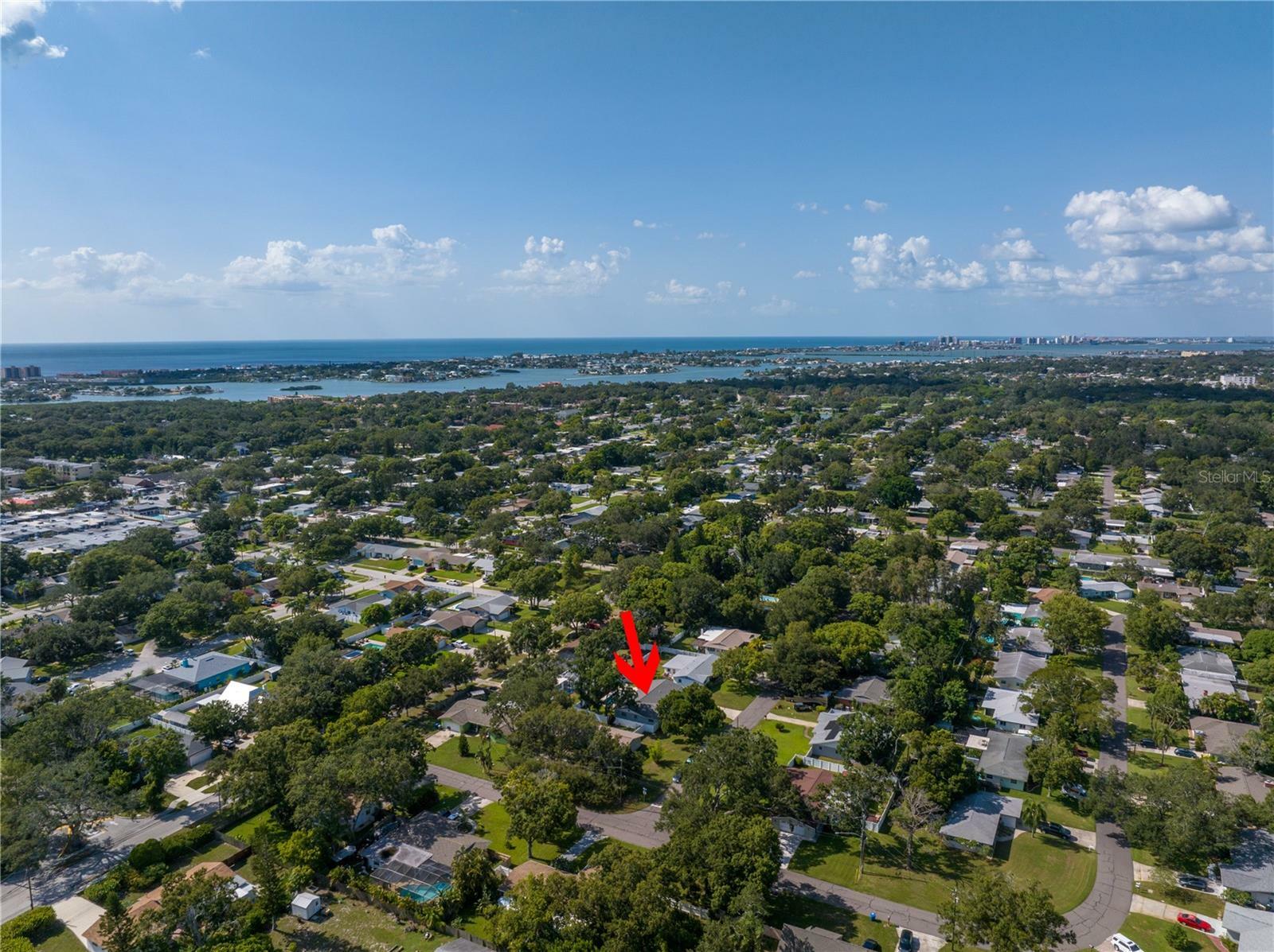 Property Photo:  12096 Oak Street  FL 33774 