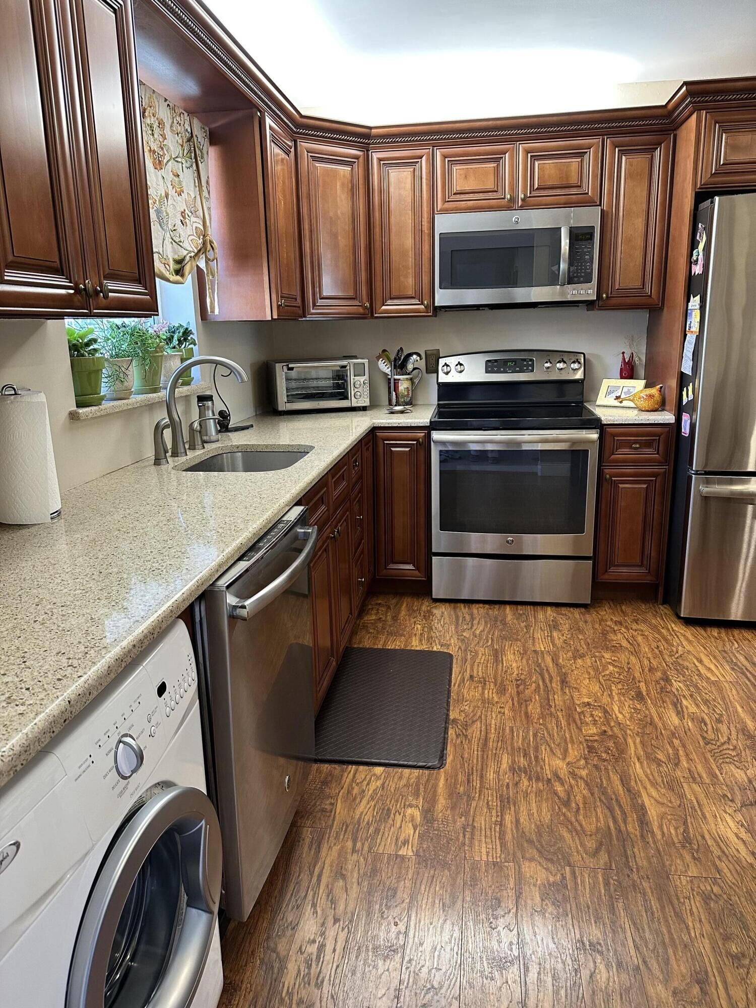 Property Photo: 104 Oxford 500 FL 33417