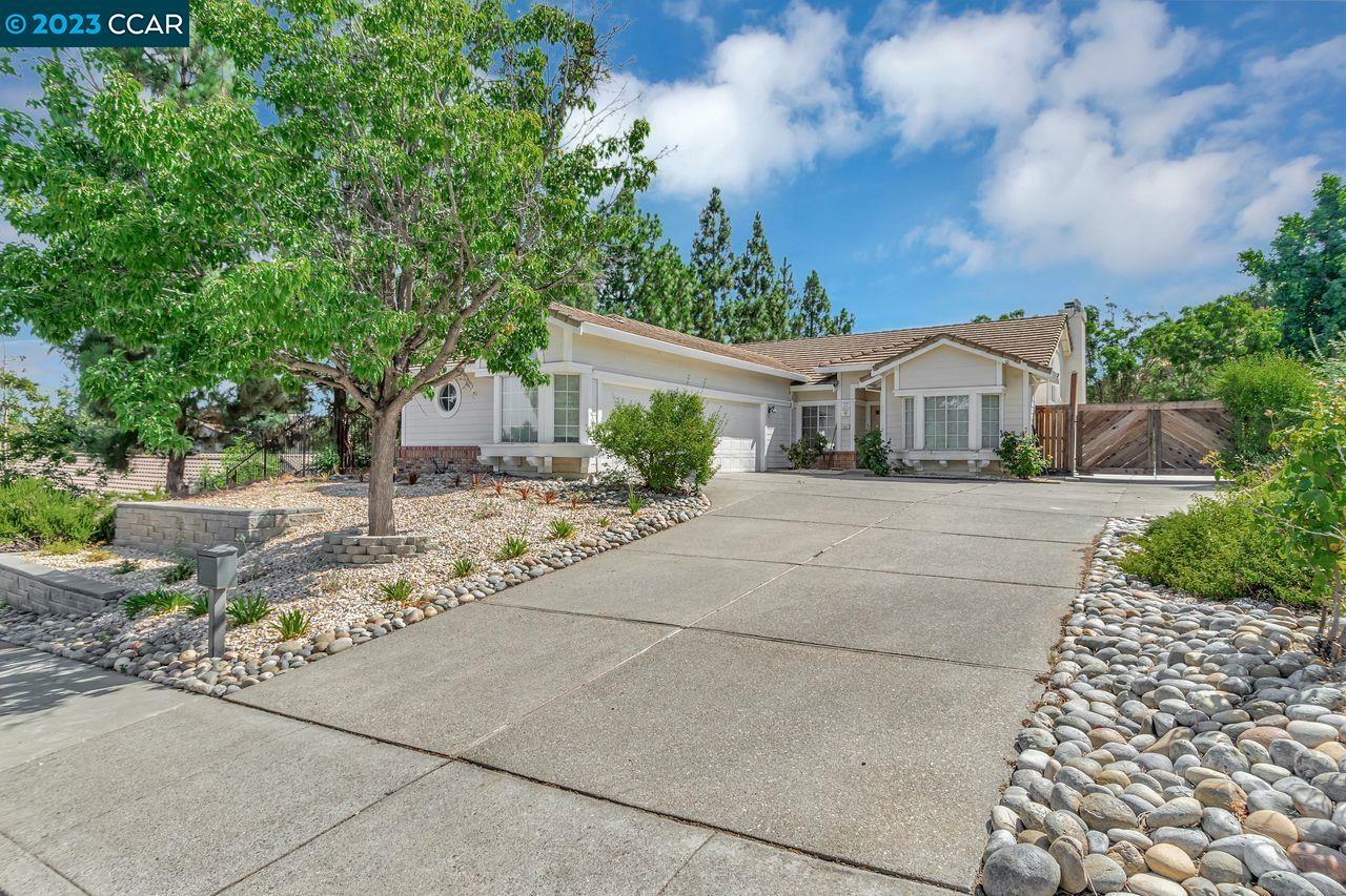 Property Photo:  3101 Kodiak St  CA 94531 