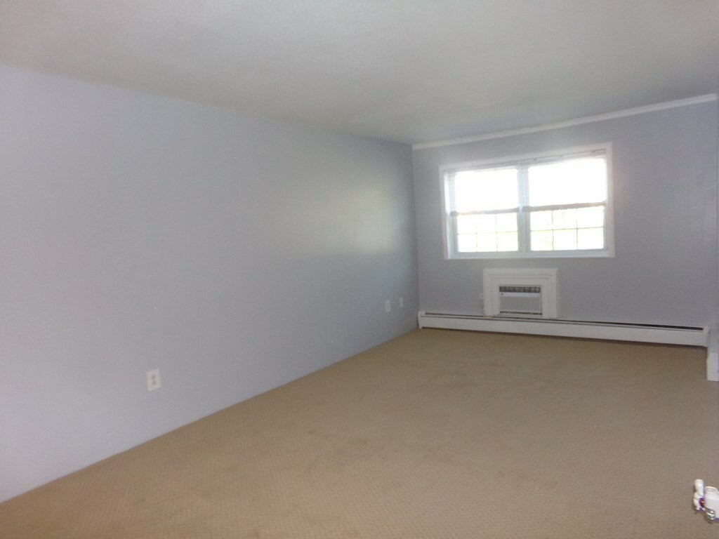 Property Photo: 381 Hildreth St 208 MA 01850
