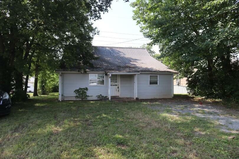 Property Photo:  1073 King Edward Avenue SE  TN 37311 