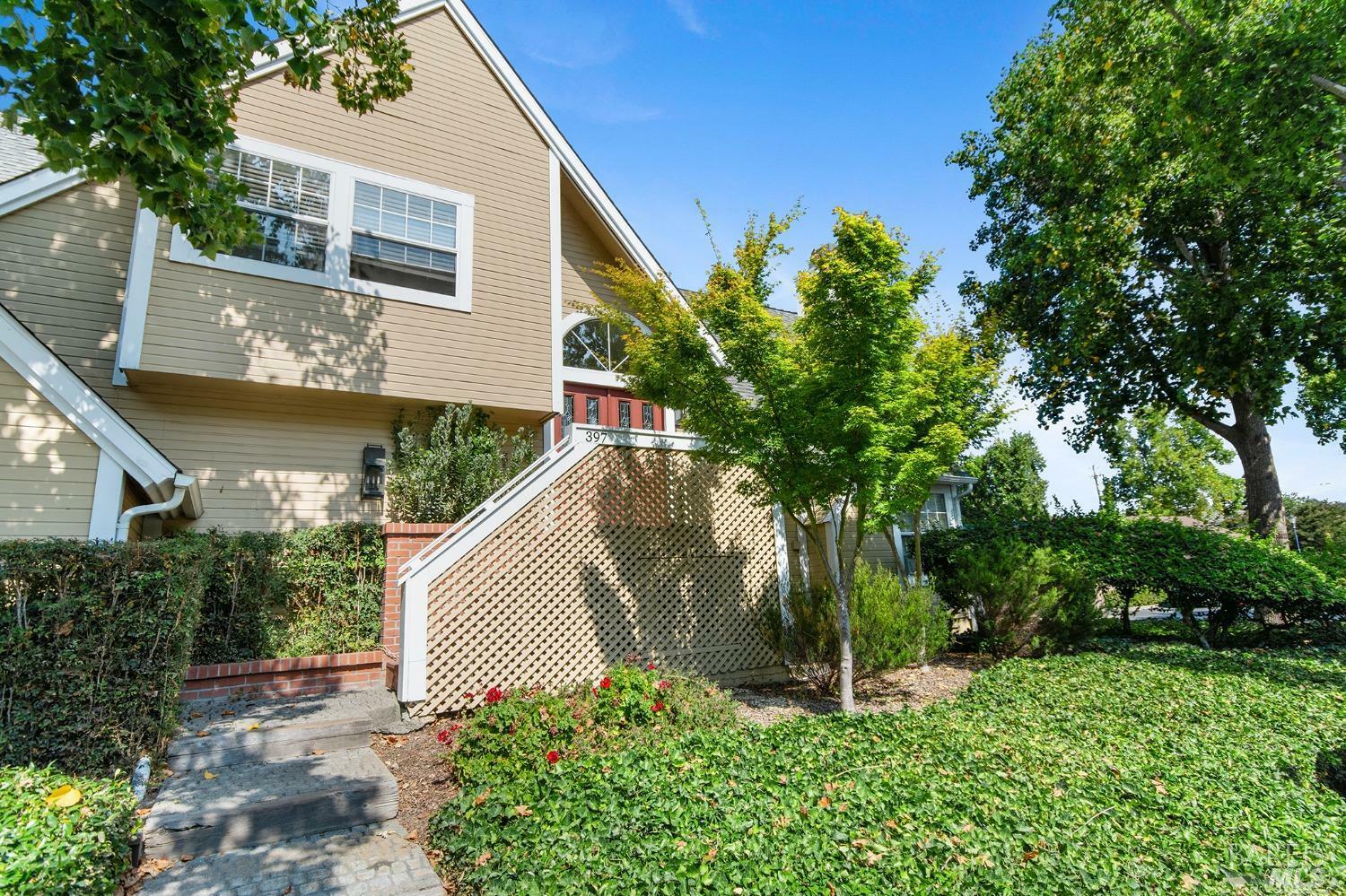 Property Photo:  397 E 2nd Street  CA 94510 