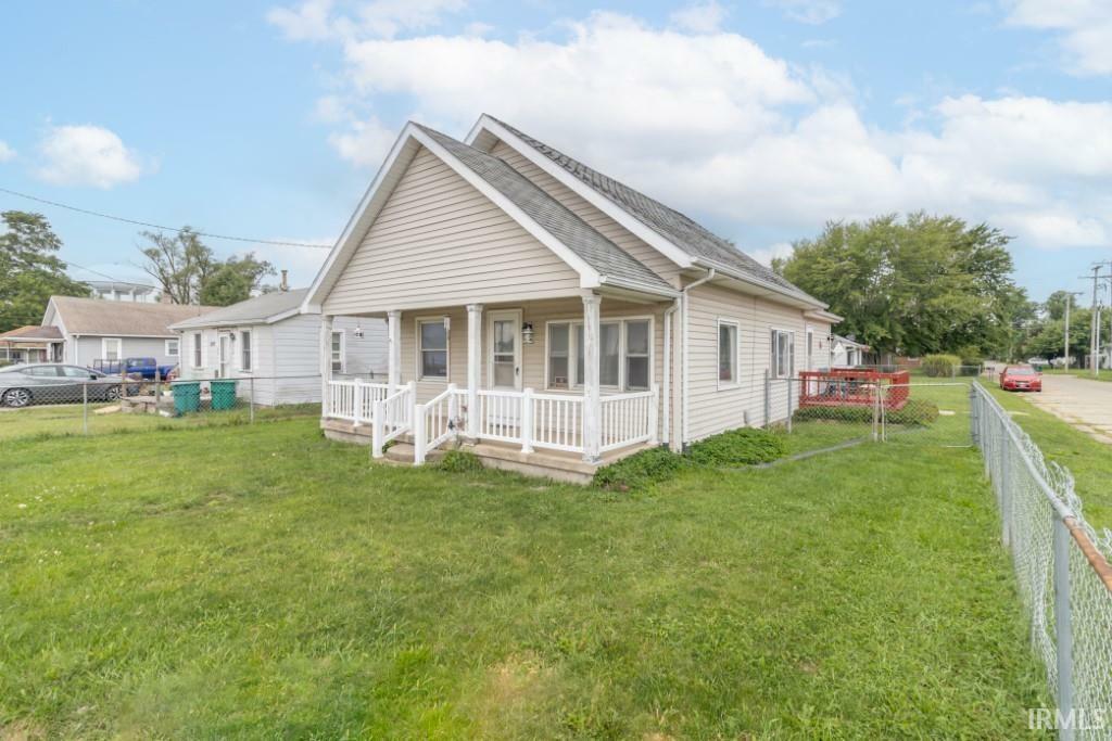 Property Photo:  2324 I Avenue  IN 47362-2465 