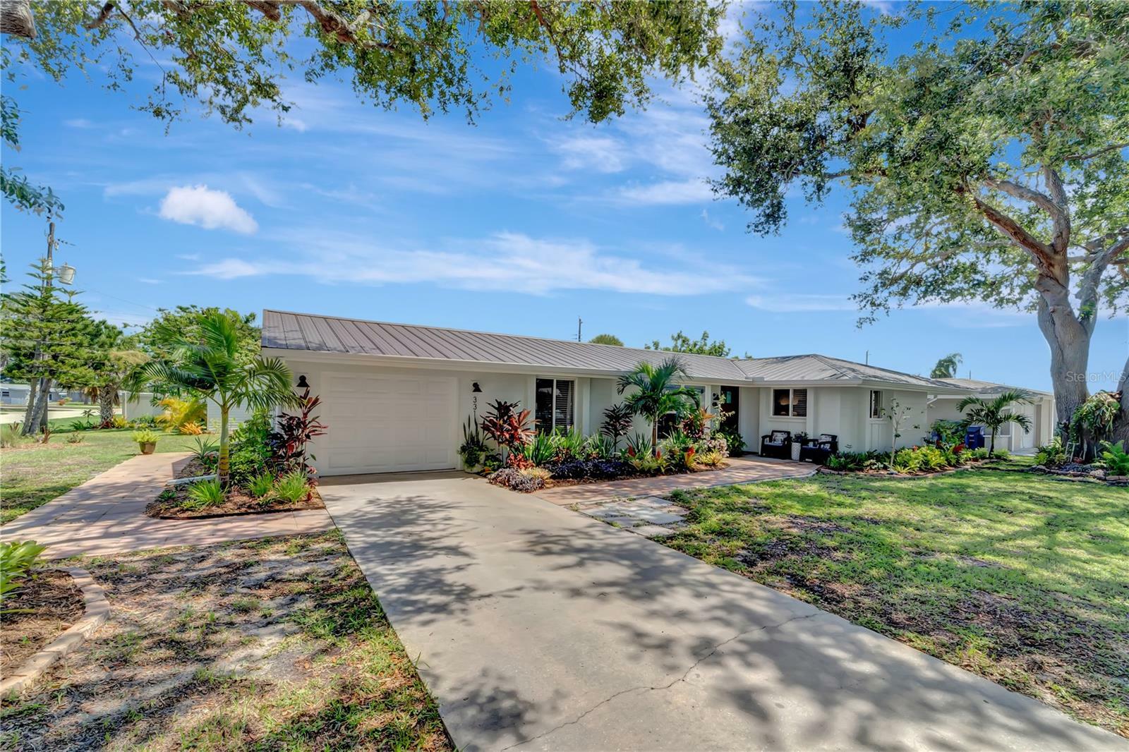 Property Photo:  331 Sea Grape Road  FL 34293 