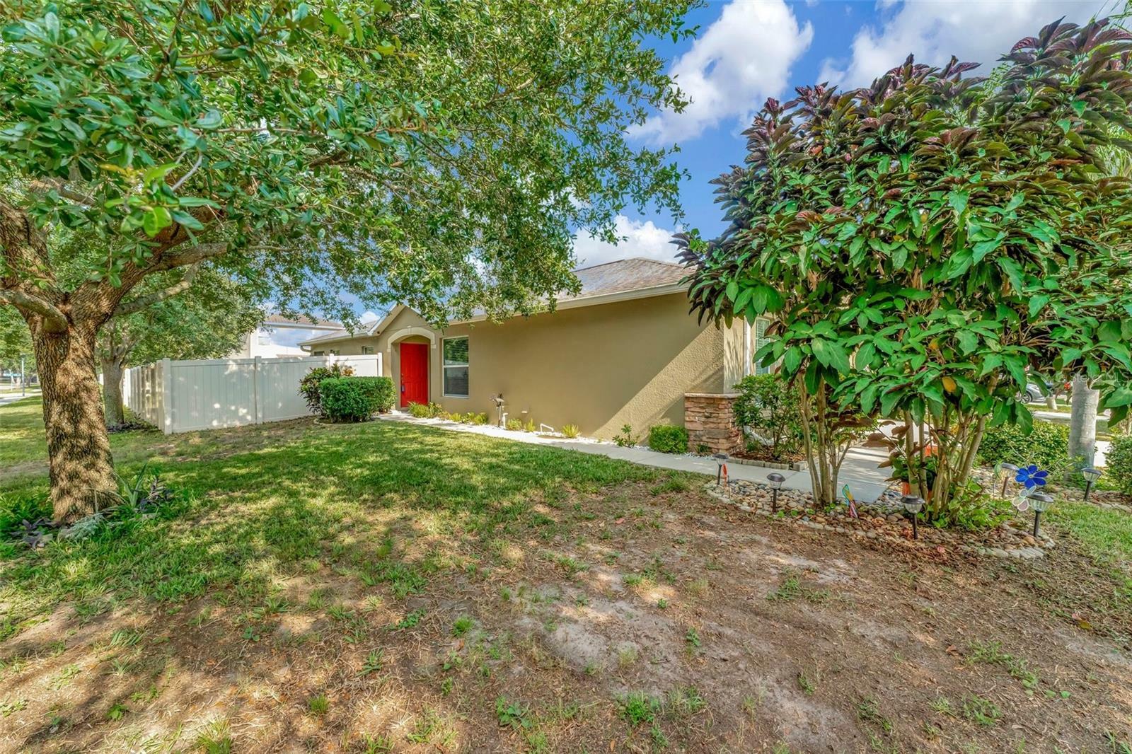 Property Photo:  7337 Lumber Port Drive  FL 33573 