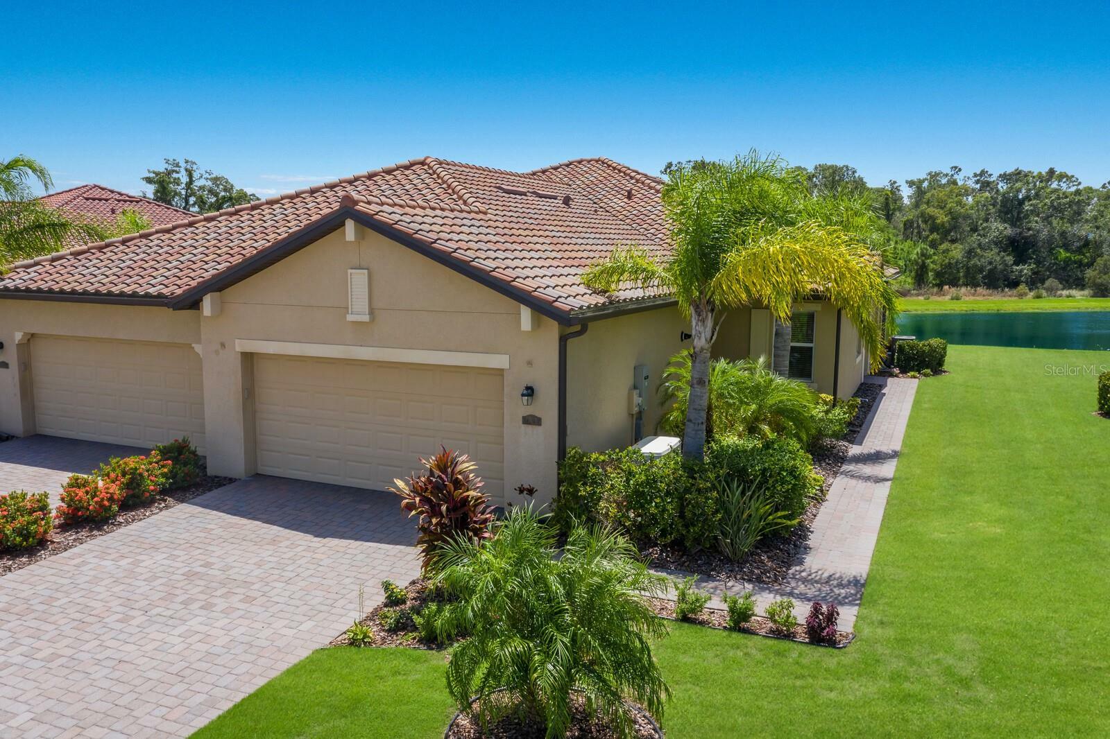 Property Photo:  2606 Starwood Court  FL 34211 