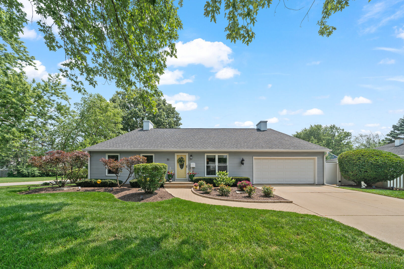 Property Photo: 51 Winrock Road IL 60538