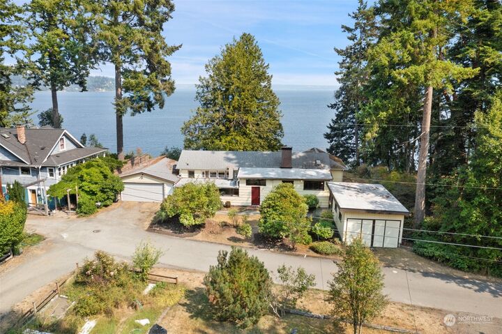 Property Photo:  18812 Angeline Avenue NE  WA 98392 