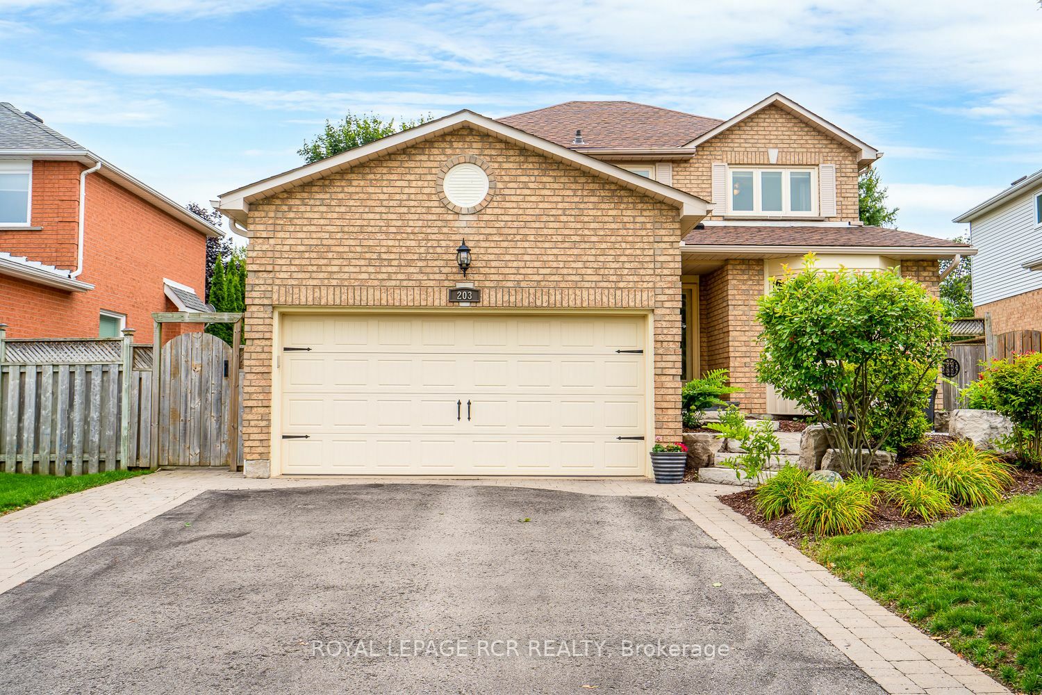 Property Photo:  203 Walsh Cres  ON L9W4T2 