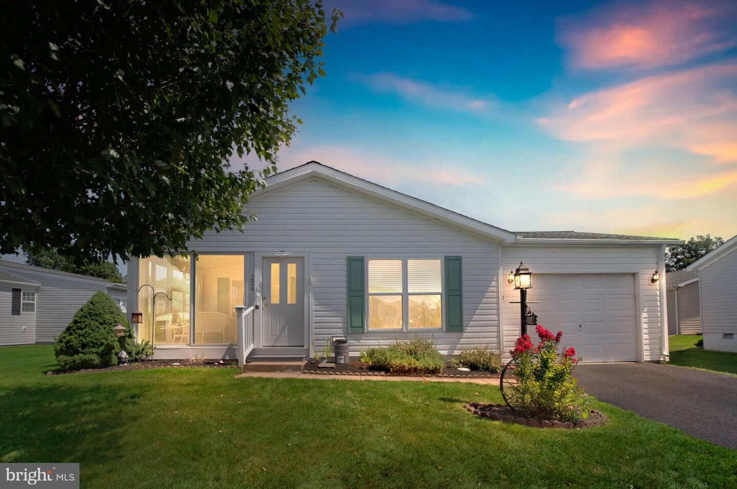 Property Photo:  254 Highland Court  PA 18938