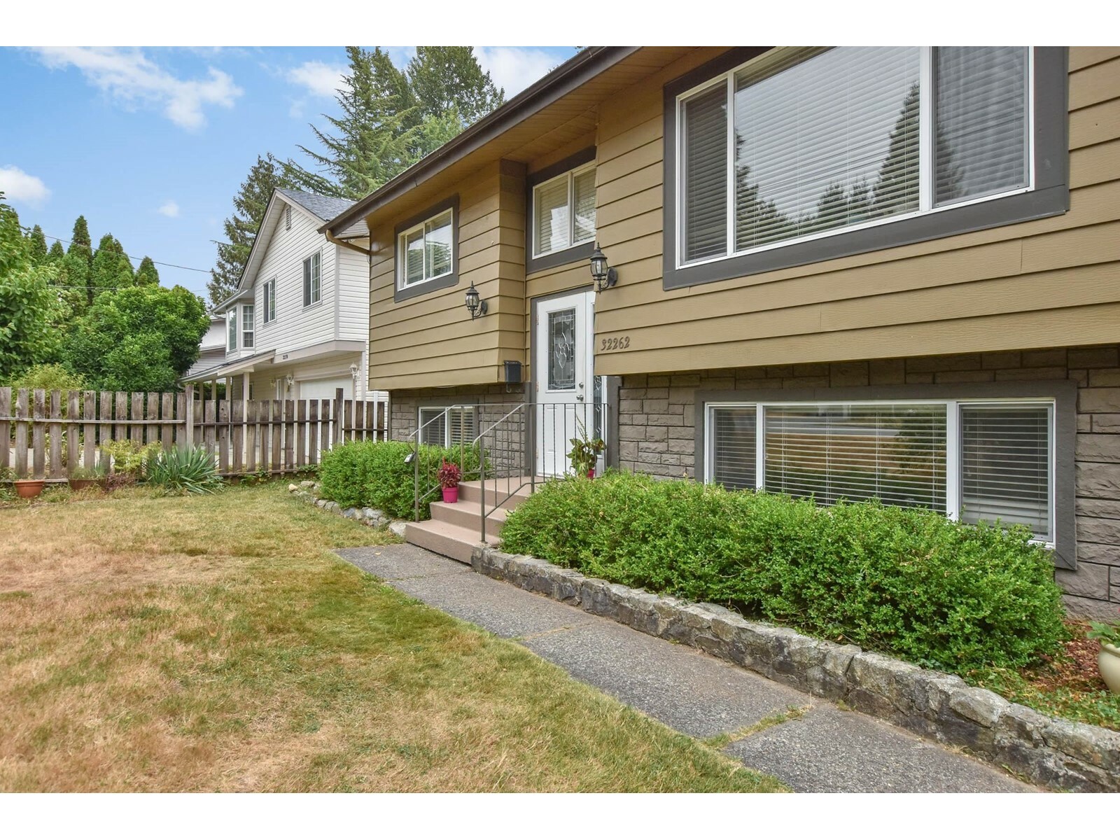 Property Photo:  32262 McRae Avenue  BC V2V5B5 