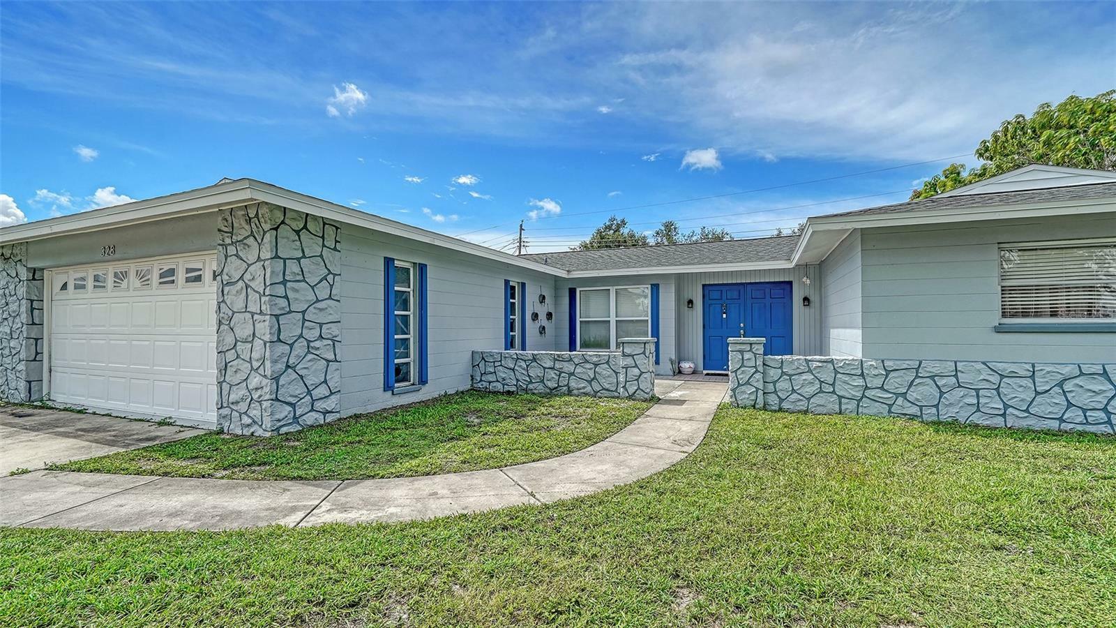 Property Photo:  328 Hillview Road  FL 34293 