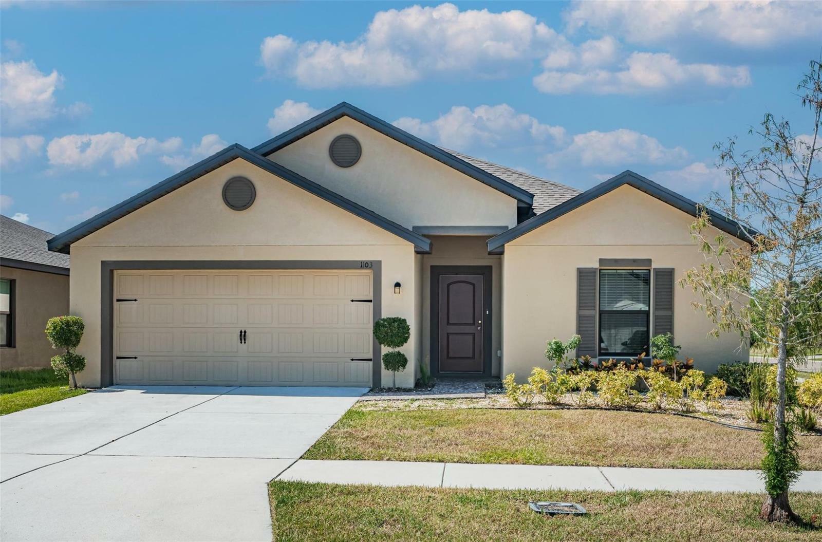 Property Photo: 1103 Wynnmere Walk Avenue FL 33570