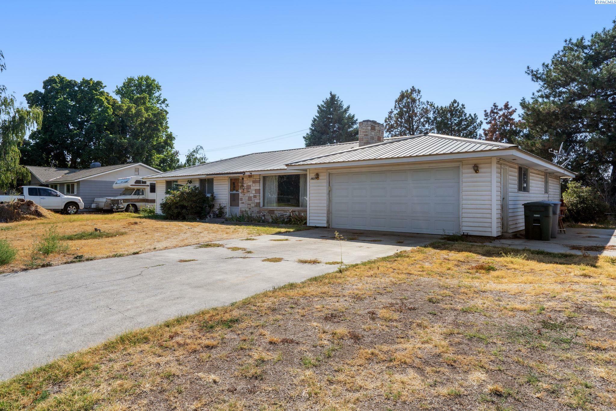 Property Photo: 1627 Birch WA 99354