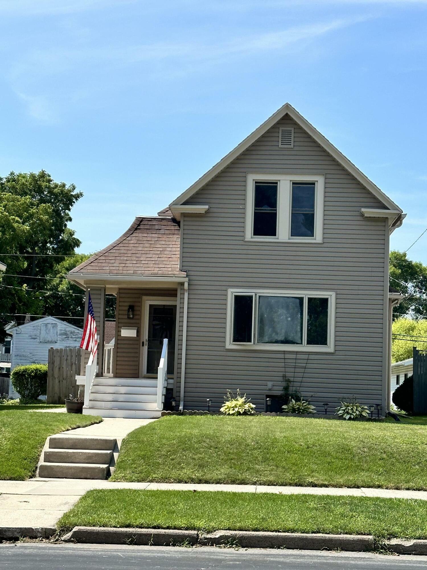 Property Photo: 2030 N 8th St WI 53081