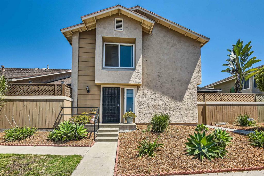 Property Photo: 6840 Quebec Ct 4 CA 92139