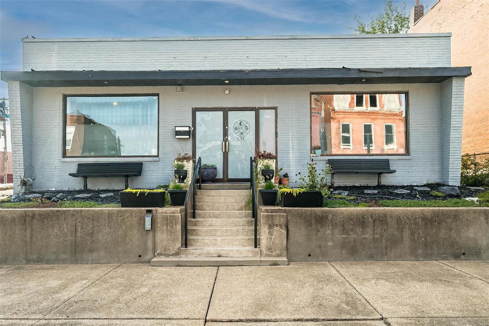 Property Photo:  3333 Iowa Avenue  MO 63118 