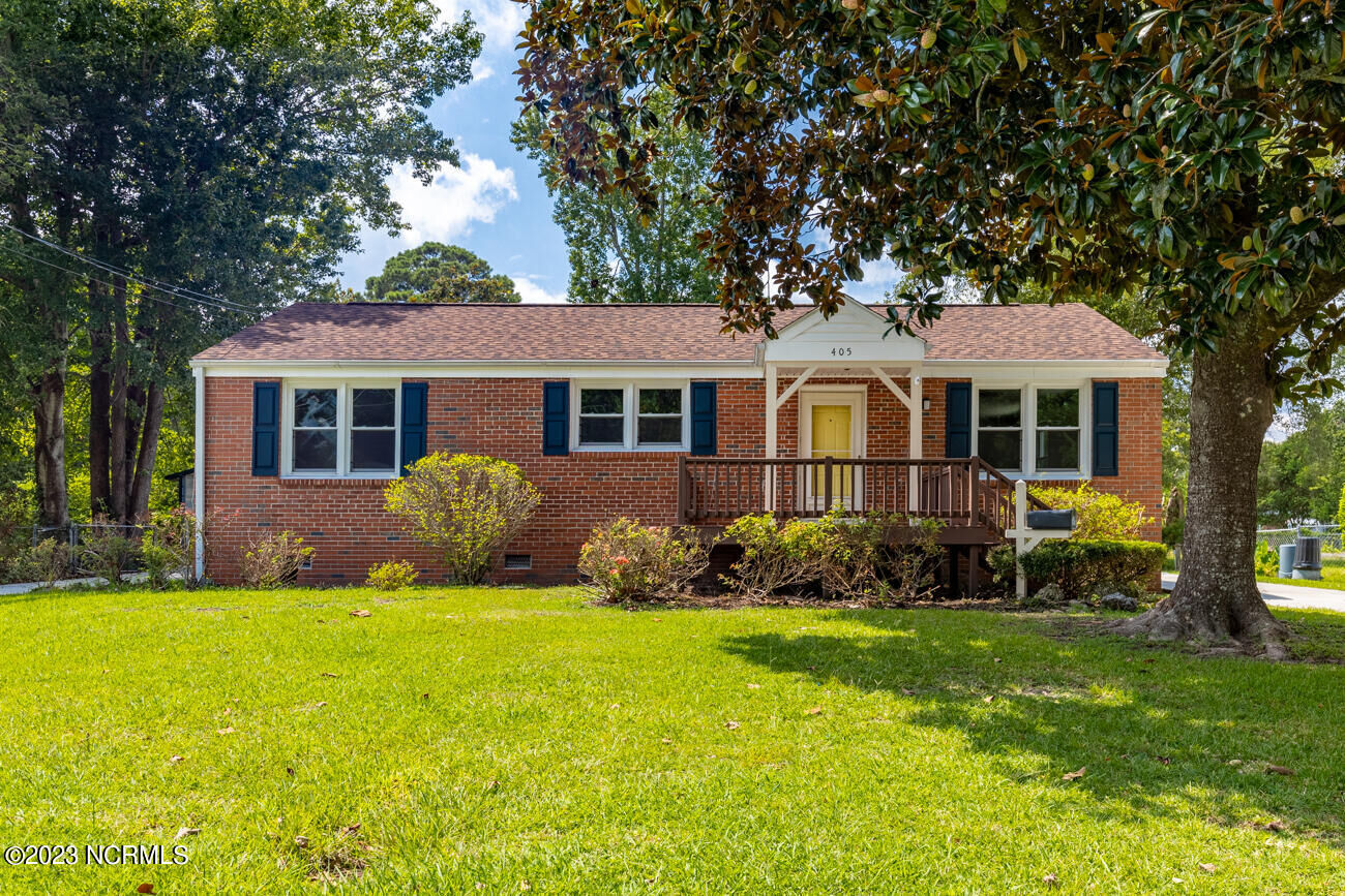 Property Photo: 405 Utica Road NC 28540