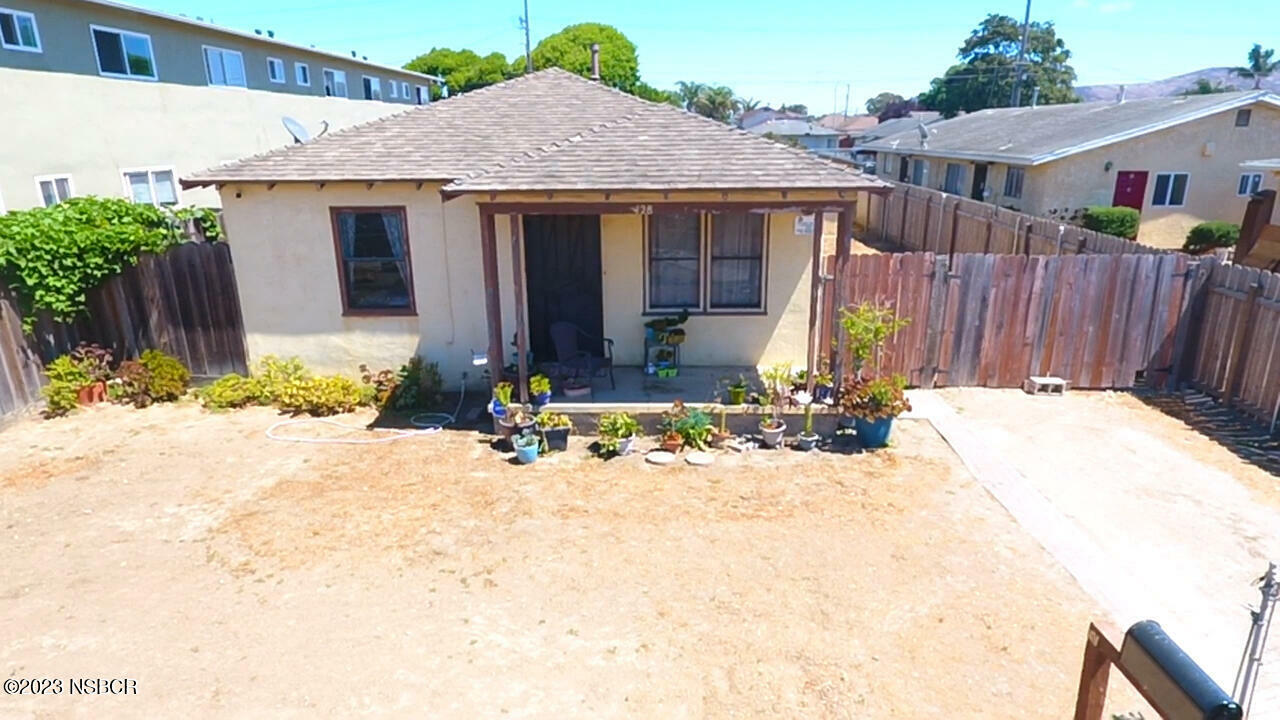 Property Photo:  428 N L Street  CA 93436 