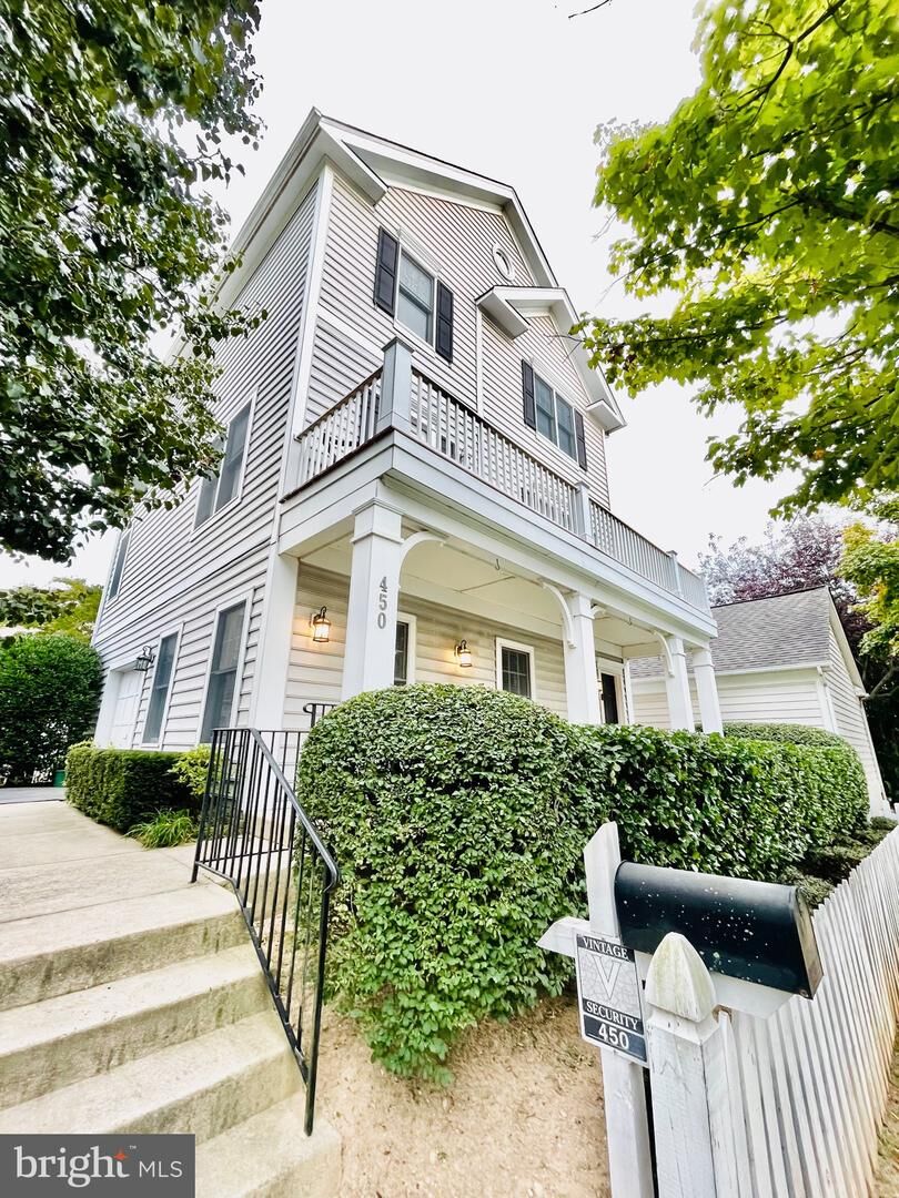 Property Photo:  450 Market Street E  MD 20878 