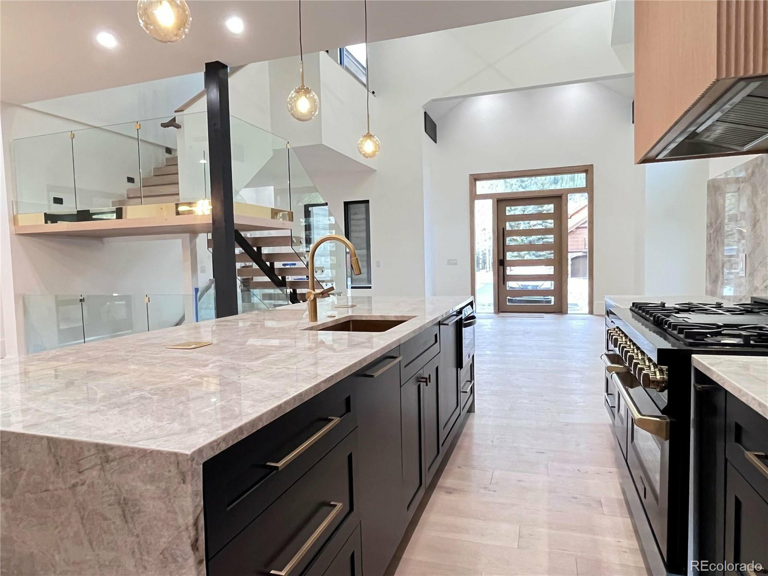 Property Photo: 16 Wolf Rock Rd CO 80435