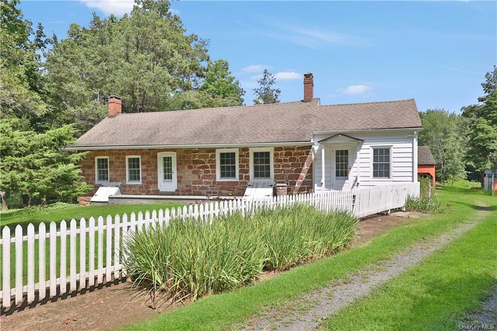 Property Photo:  101 Old Route 304  NY 10956 