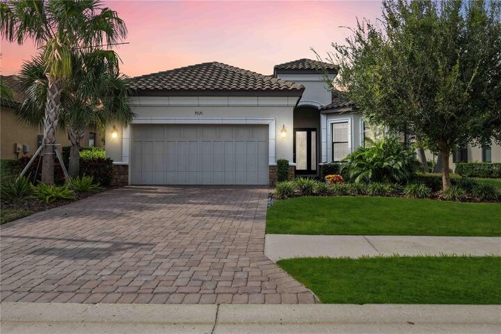 Property Photo:  9721 Highland Park Place  FL 34221