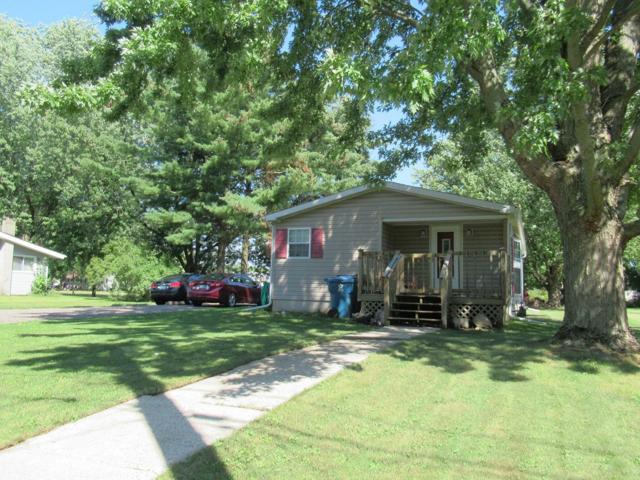 Property Photo:  118 Avery Drive  MI 49036 