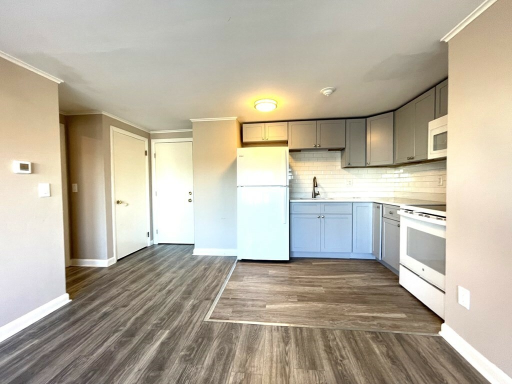 Property Photo: 31 Western Ave 20 MA 01930