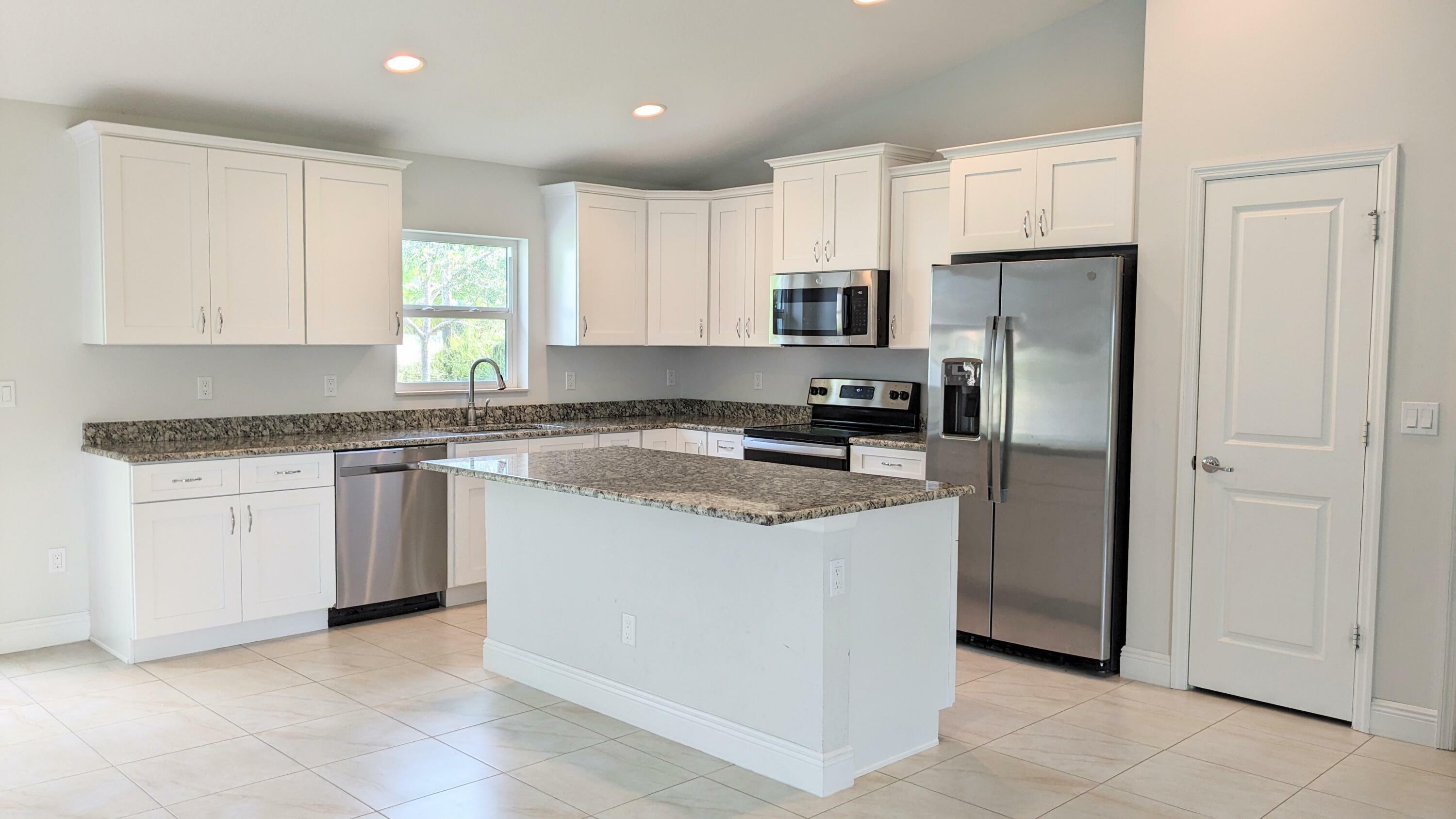Property Photo: 338 SW Nativity Terrace FL 34984