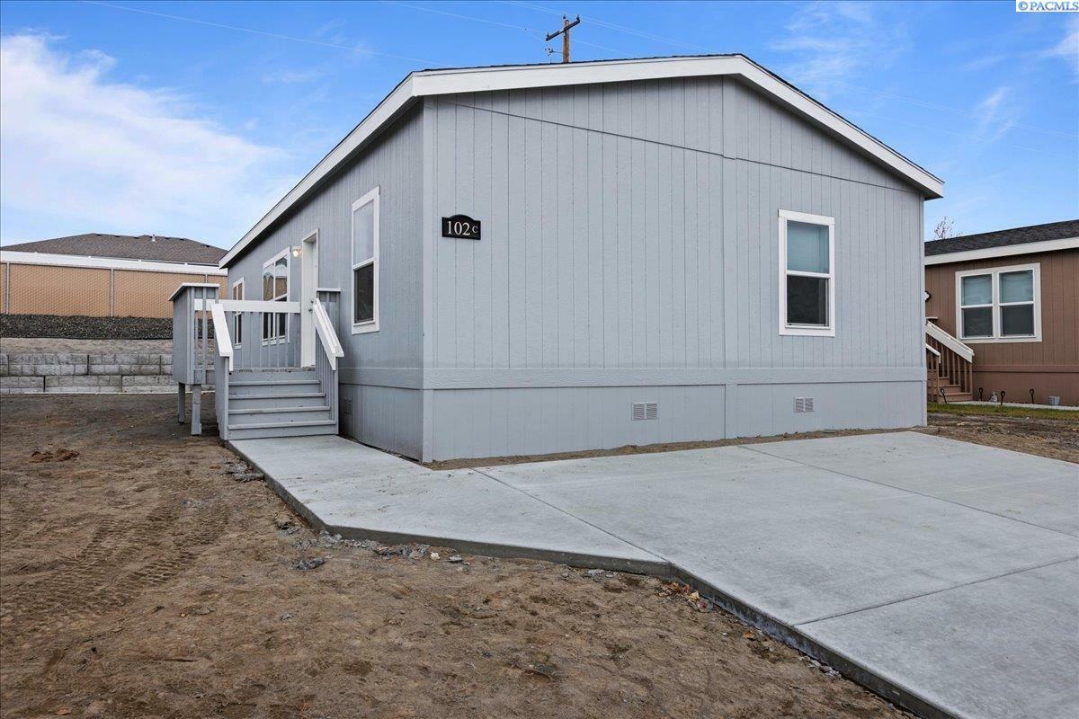 Property Photo: 3517 Road 84, 102C WA 99301