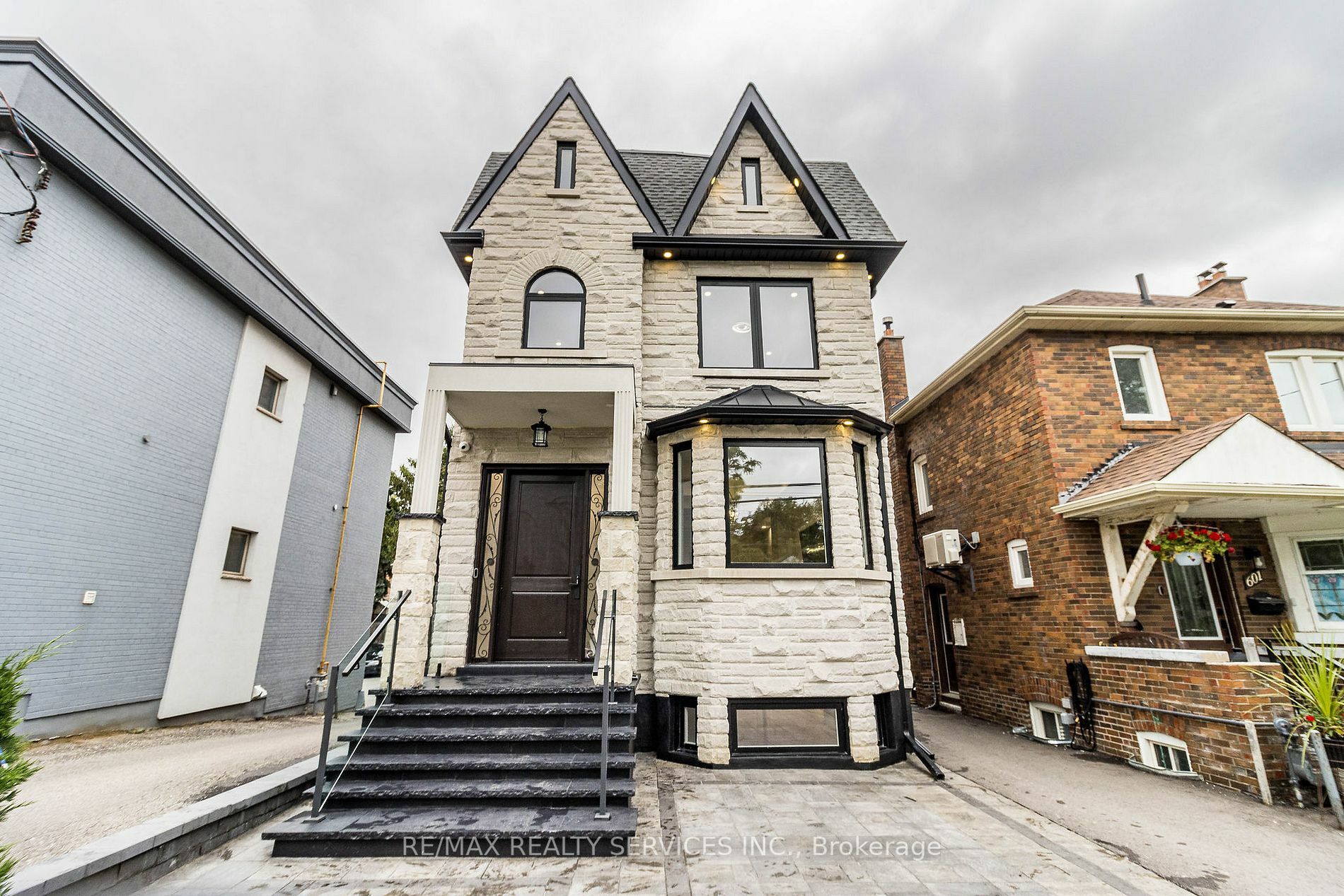 Property Photo:  603 Royal York Rd  ON M8Y2S8 