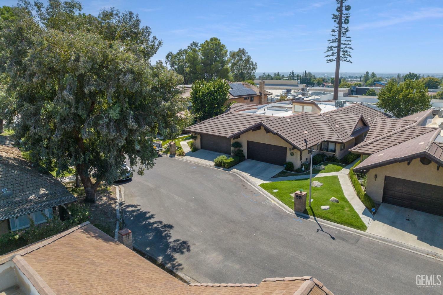 Property Photo:  2323 Easthills Drive 14  CA 93306 