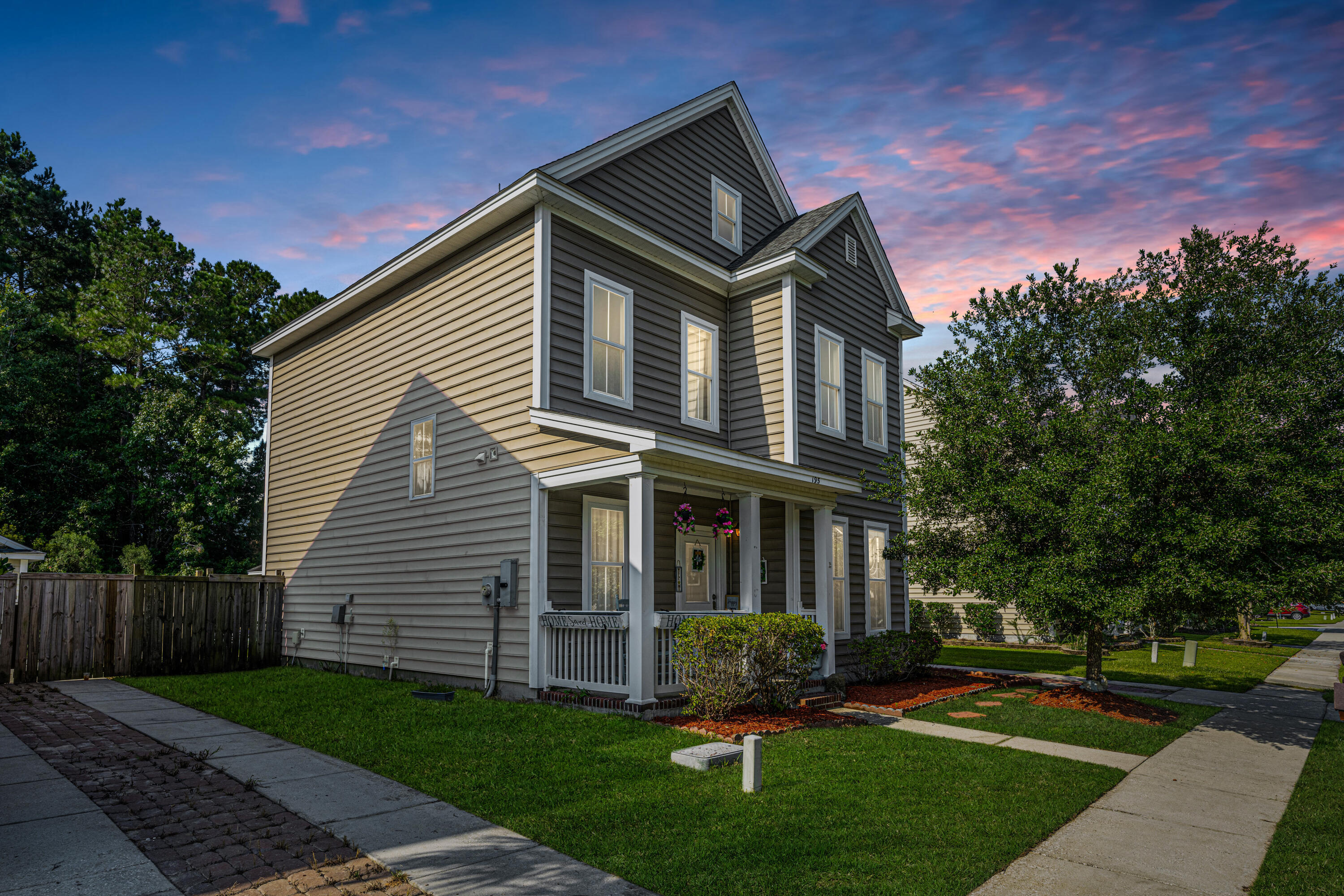 Property Photo: 195 Avonshire Drive SC 29483