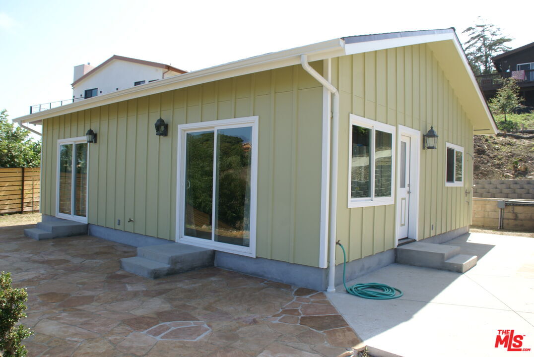 Property Photo:  5900   Kanan Dume #C Rd  CA 90265 