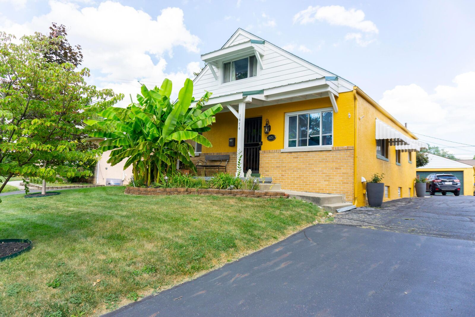 Property Photo: 1474 Linwood Avenue OH 43206