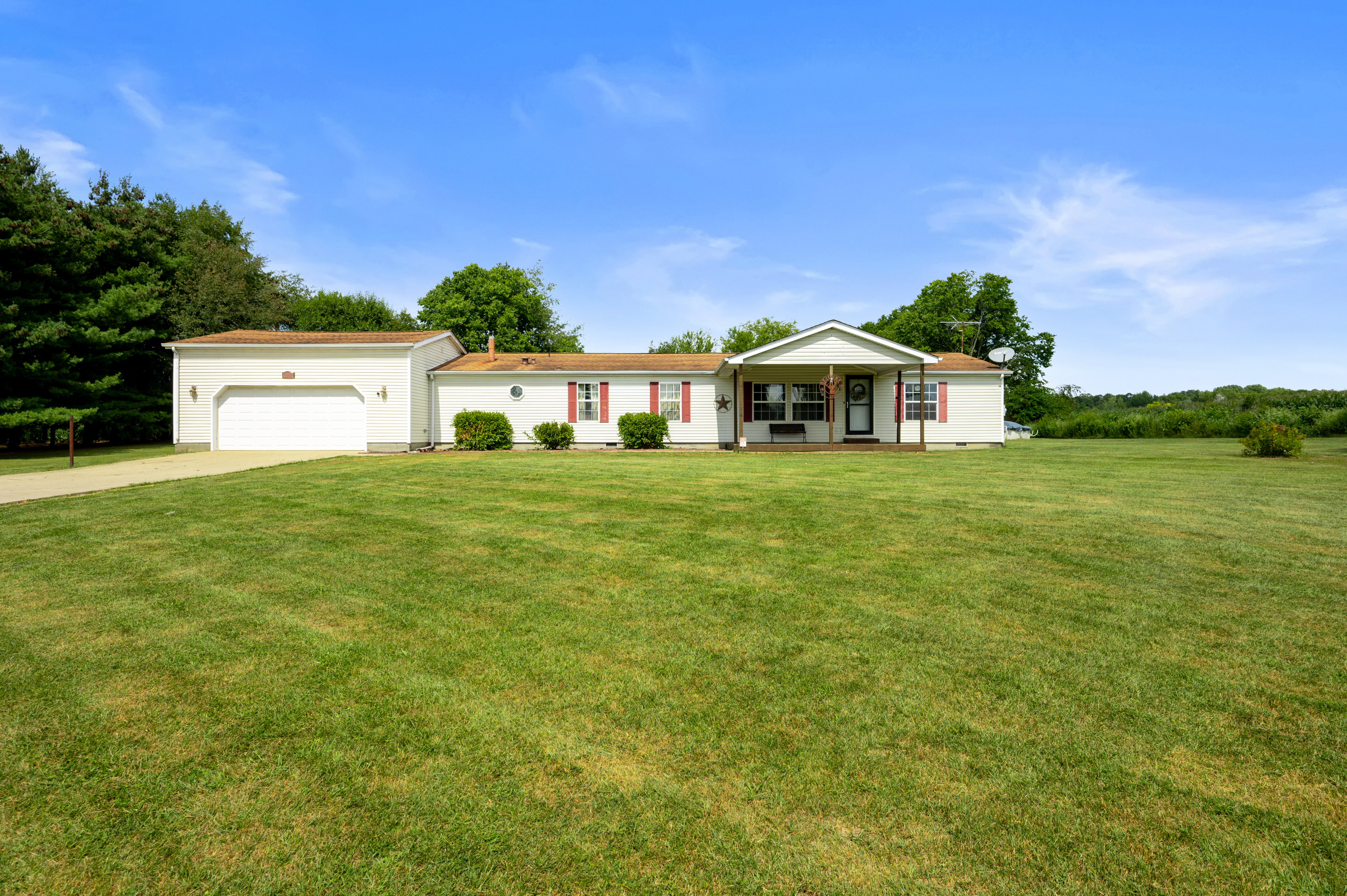 Property Photo:  2410 E County Road 250 N  IN 47362 