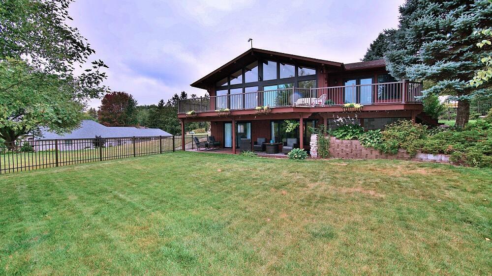 Property Photo:  1801 Putter Ct  WI 54650 