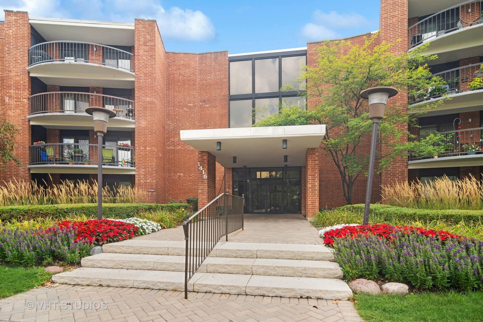 Property Photo: 1415 E Central Road 205A IL 60005