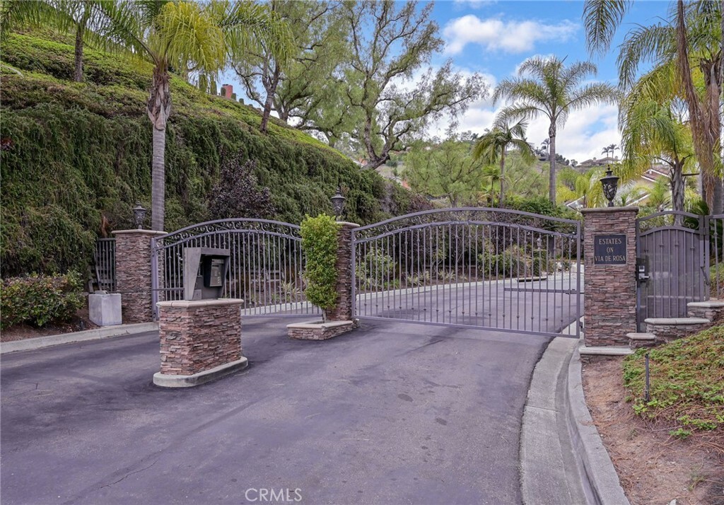 Property Photo: 1005 S Via De Rosa CA 92807